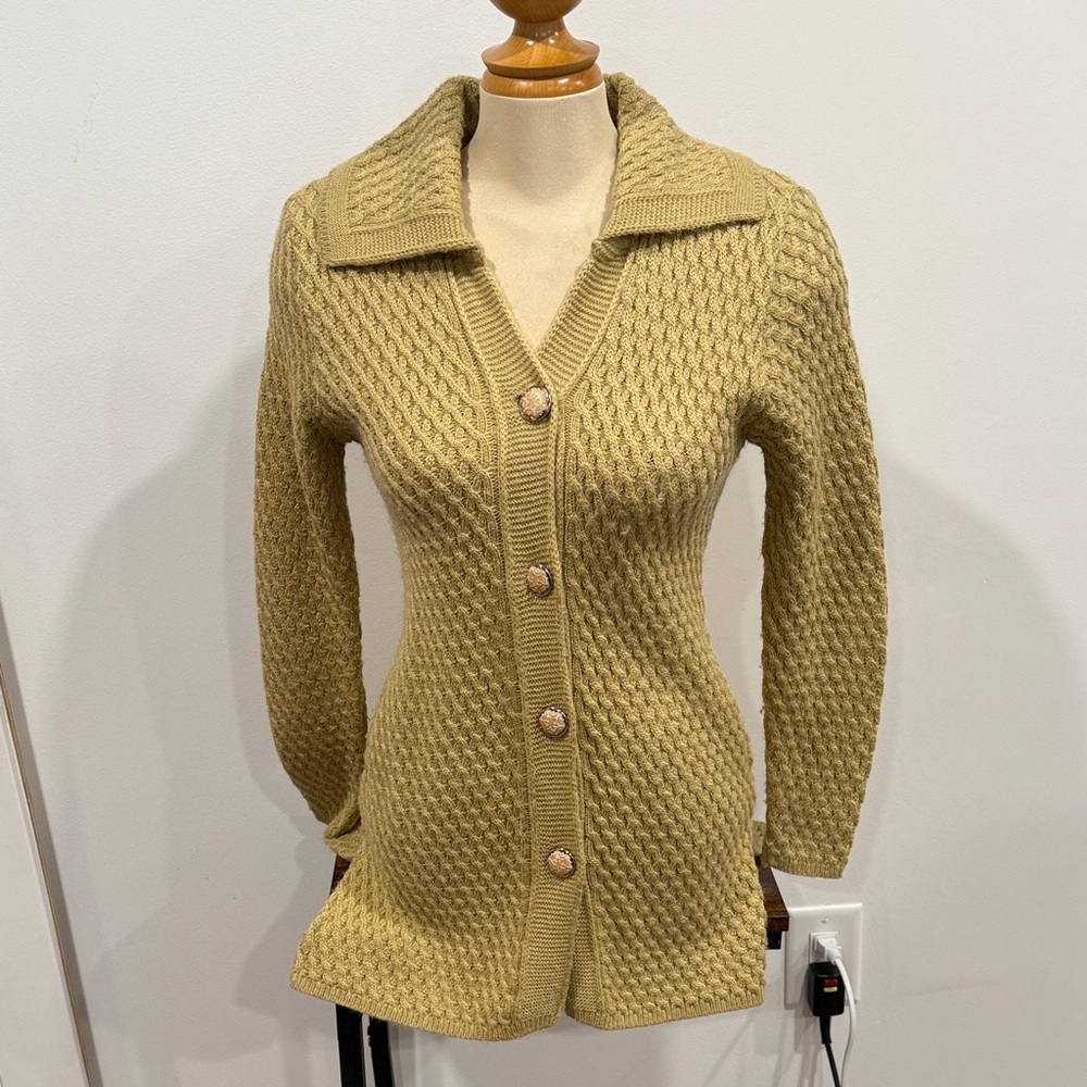 Unique Knit Button-Up Cardigan Beautiful Buttons